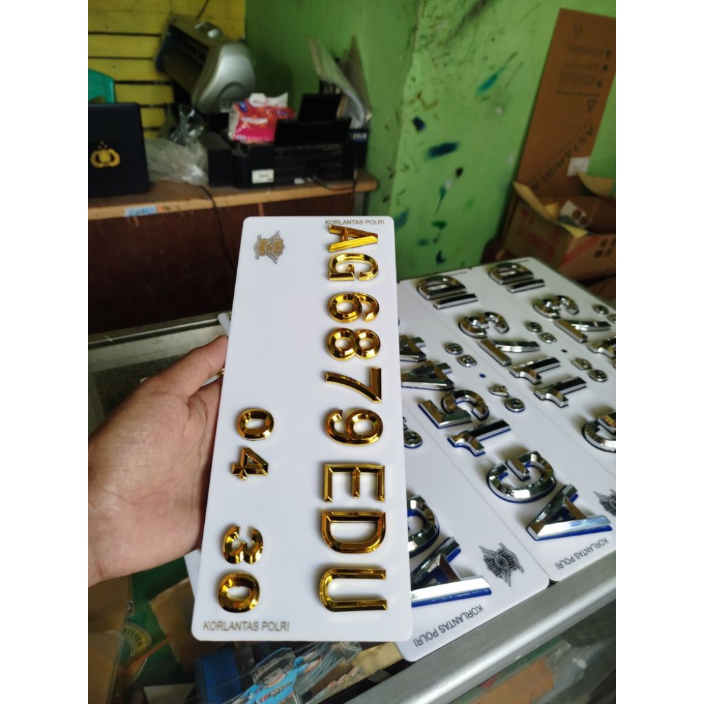 Plat nomor motor premium angka timbul