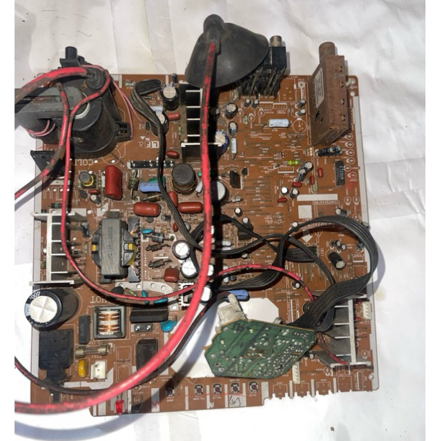 MESIN TV SHARP SLIM 21in COPOTAN BELUM UJI TES / GEMBLING