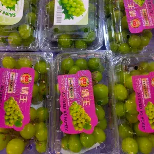 

anggur muscat tanpa biji manis 1per pack