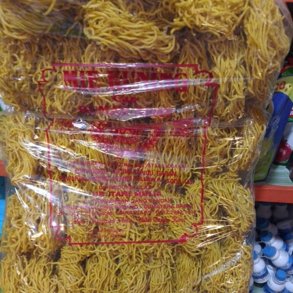 

mie kuning rumah adat