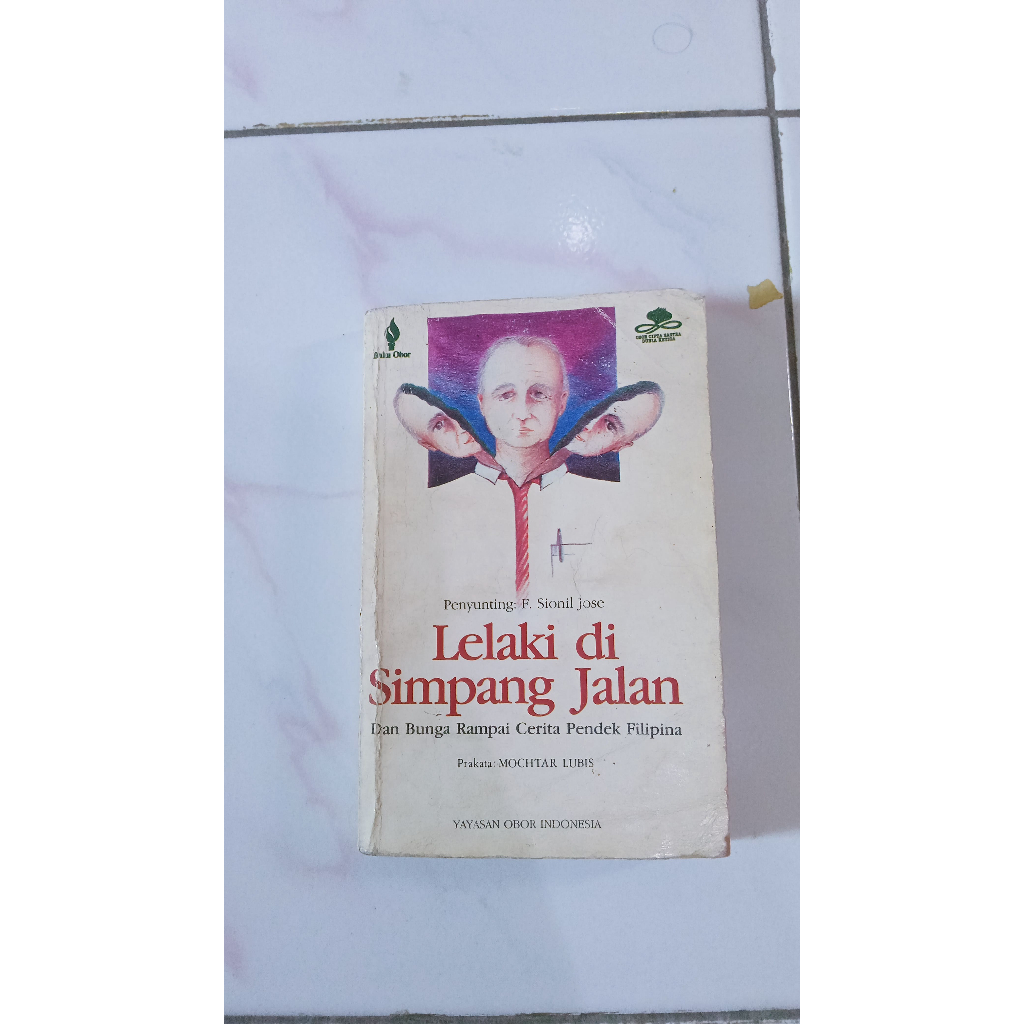 Lelaki di Simpang Jalan dan Bunga Rampai Cerita Pendek Filipina