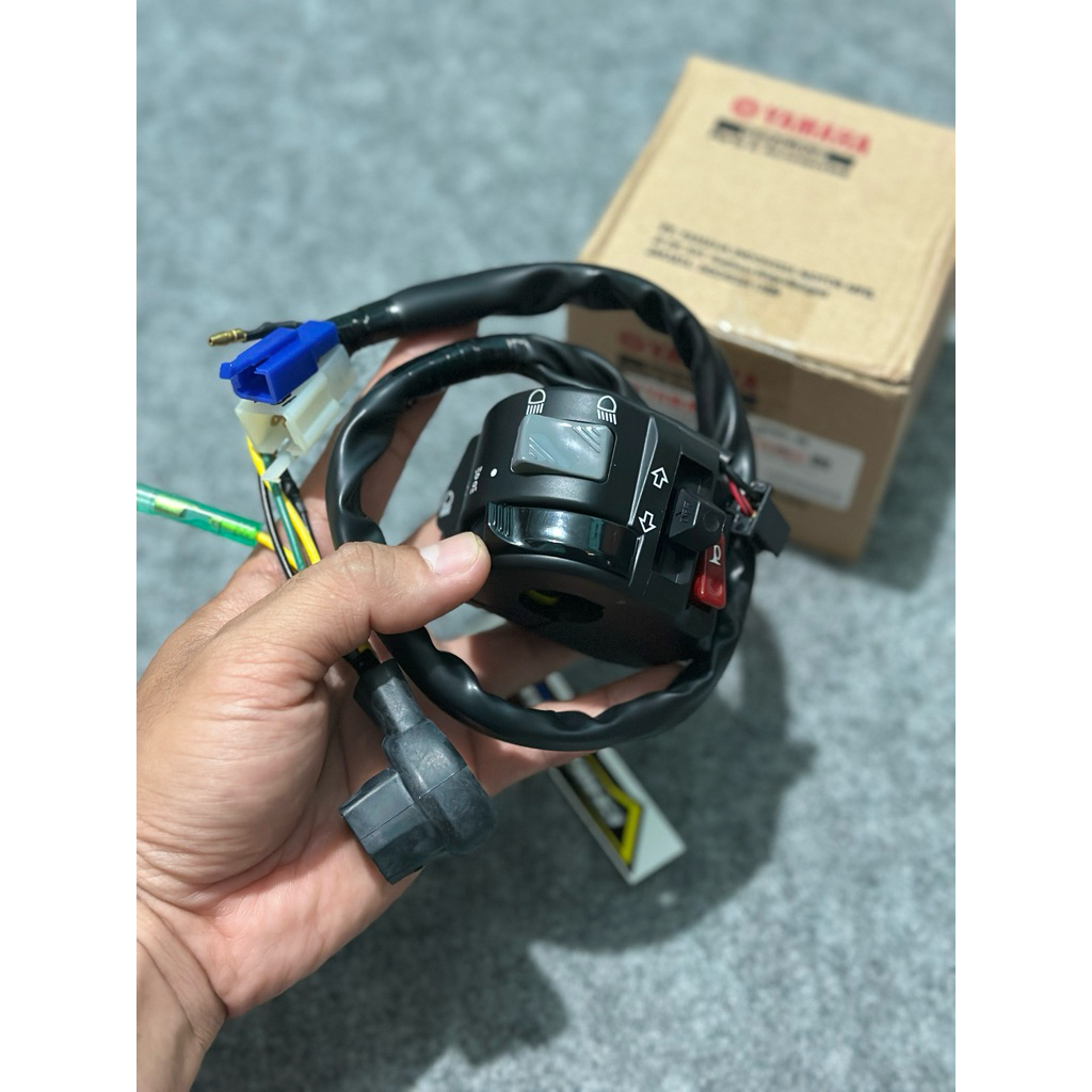 Holder kiri 3C1 saklar lampu tombol sein riting yamaha vixion old holder klakson original YGP