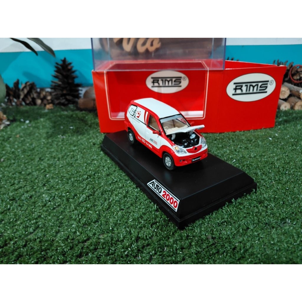 Diecast Miniatur Toyota Avanza THS skala 1:43