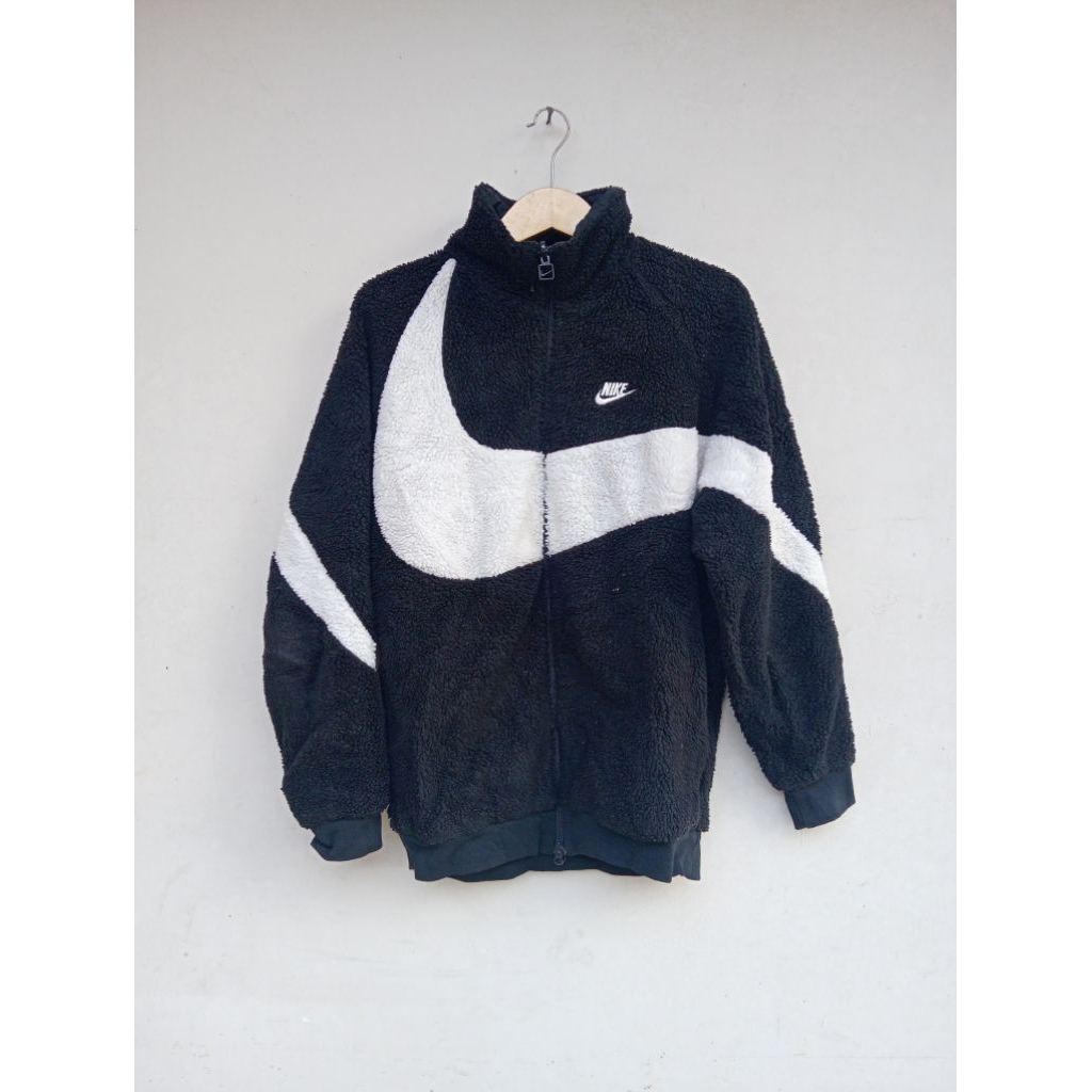 nike big swoosh reversible wool original