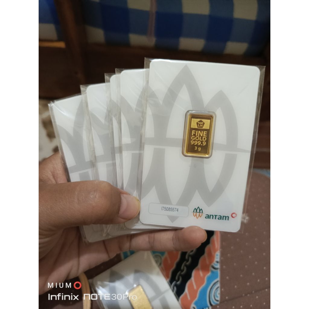 Mium Gold Emas 2 gram Antam Logam Mulia Certieye Certicard