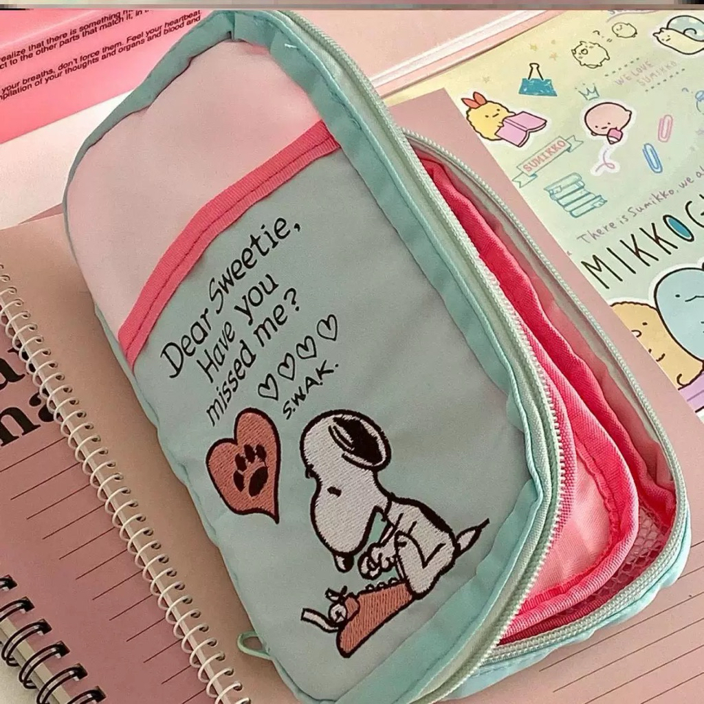 

[PREORDER] Kotak Pensil Snoopy – Model Flip Embroidery Besar Kapasitas