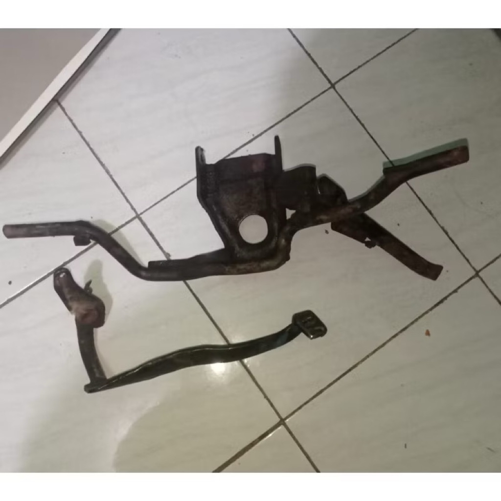 Pedal Rem Pijakan Rem Footstep Postep Depan Suzuki Crystal Tune Original Second 2nd