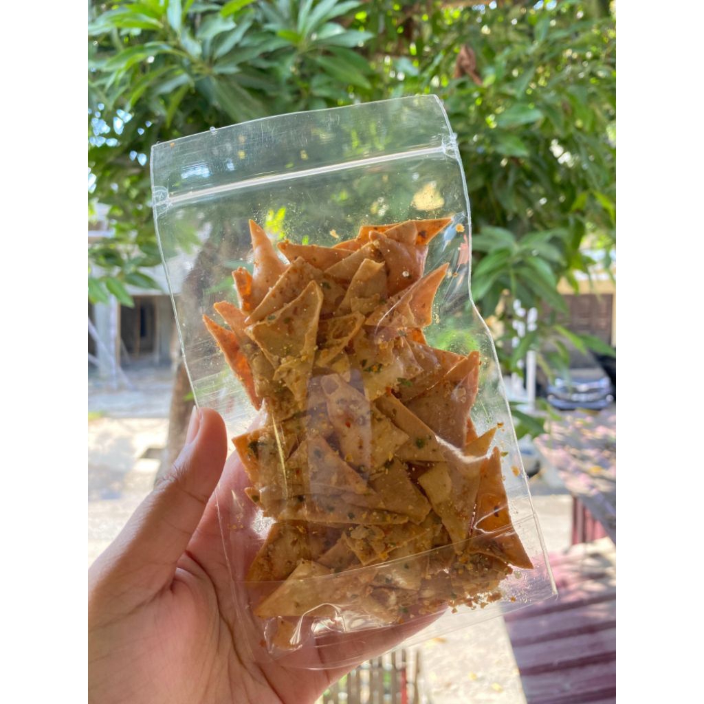 

Keripik pangsit daun jeruk
