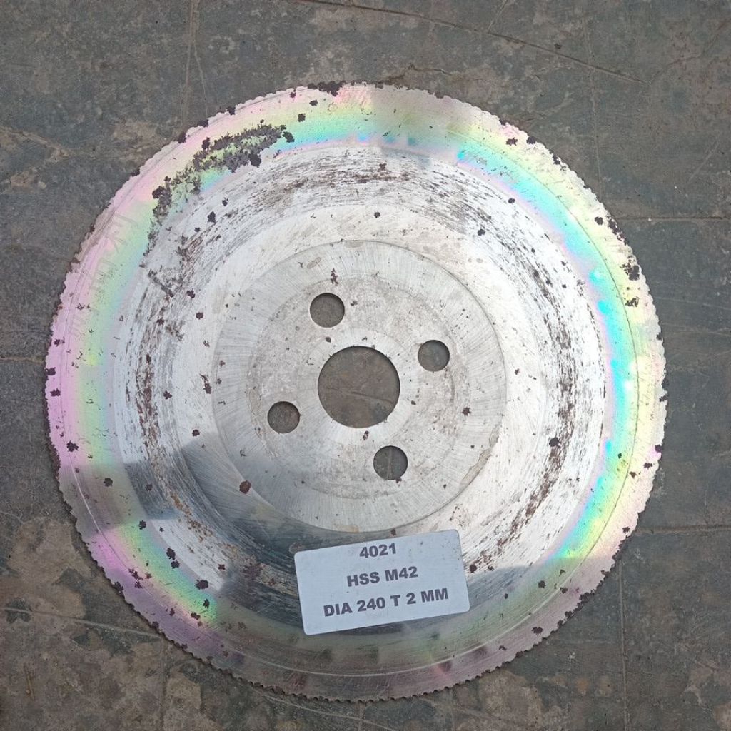 Circle SawBaja HSS M42
Diameter 240 mm
Tebal 2 mm
Bahan Pisau Seset, Bahan Pisau Dapur, Bahan Pisau,