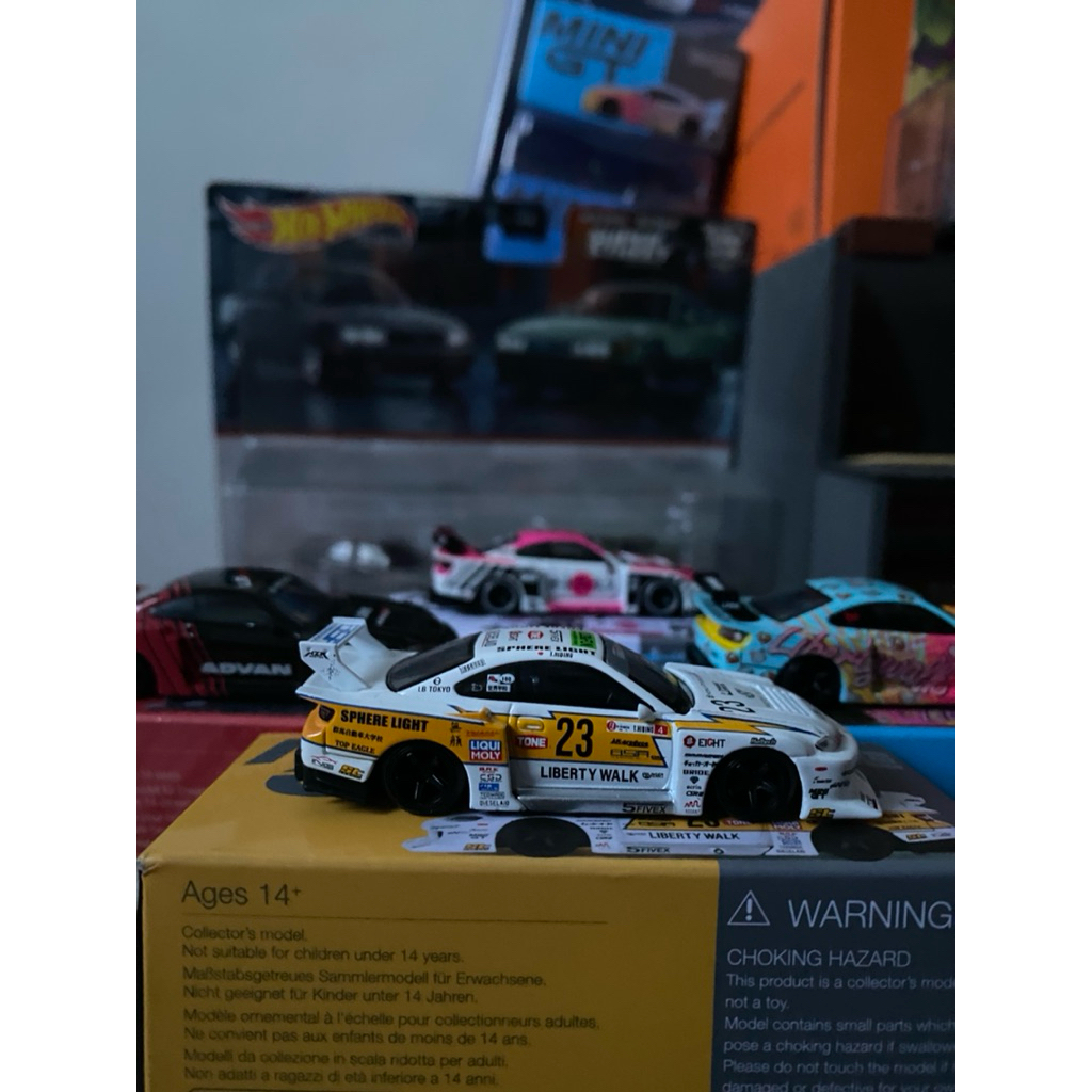 Sepaket Mini GT Silvia S15 LBWK