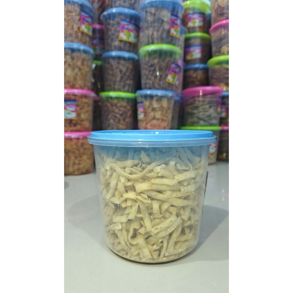 

(harap baca deskripsi) KERUPUK BAWANG DAUN JERUK / cemilan santai / cemilan kiloan