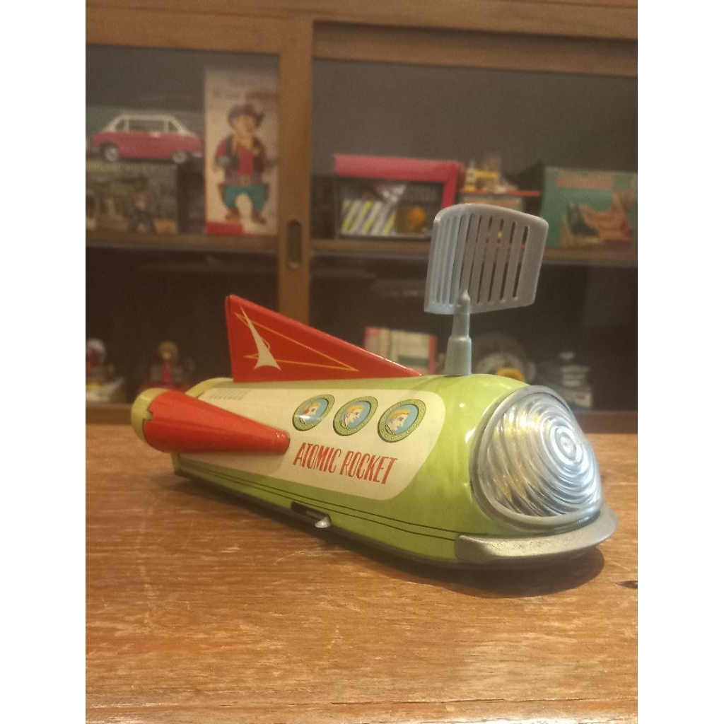 Tintoys Atomic Rocket