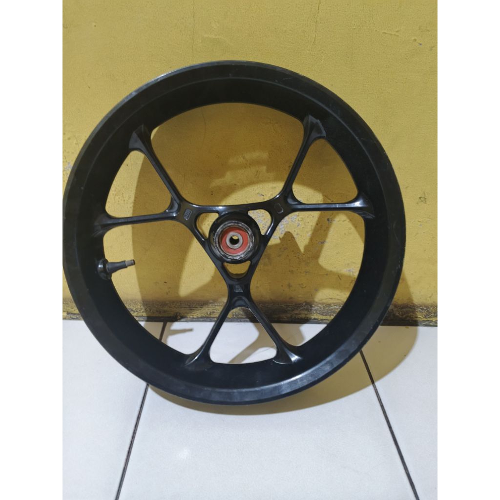 velg depan aerox