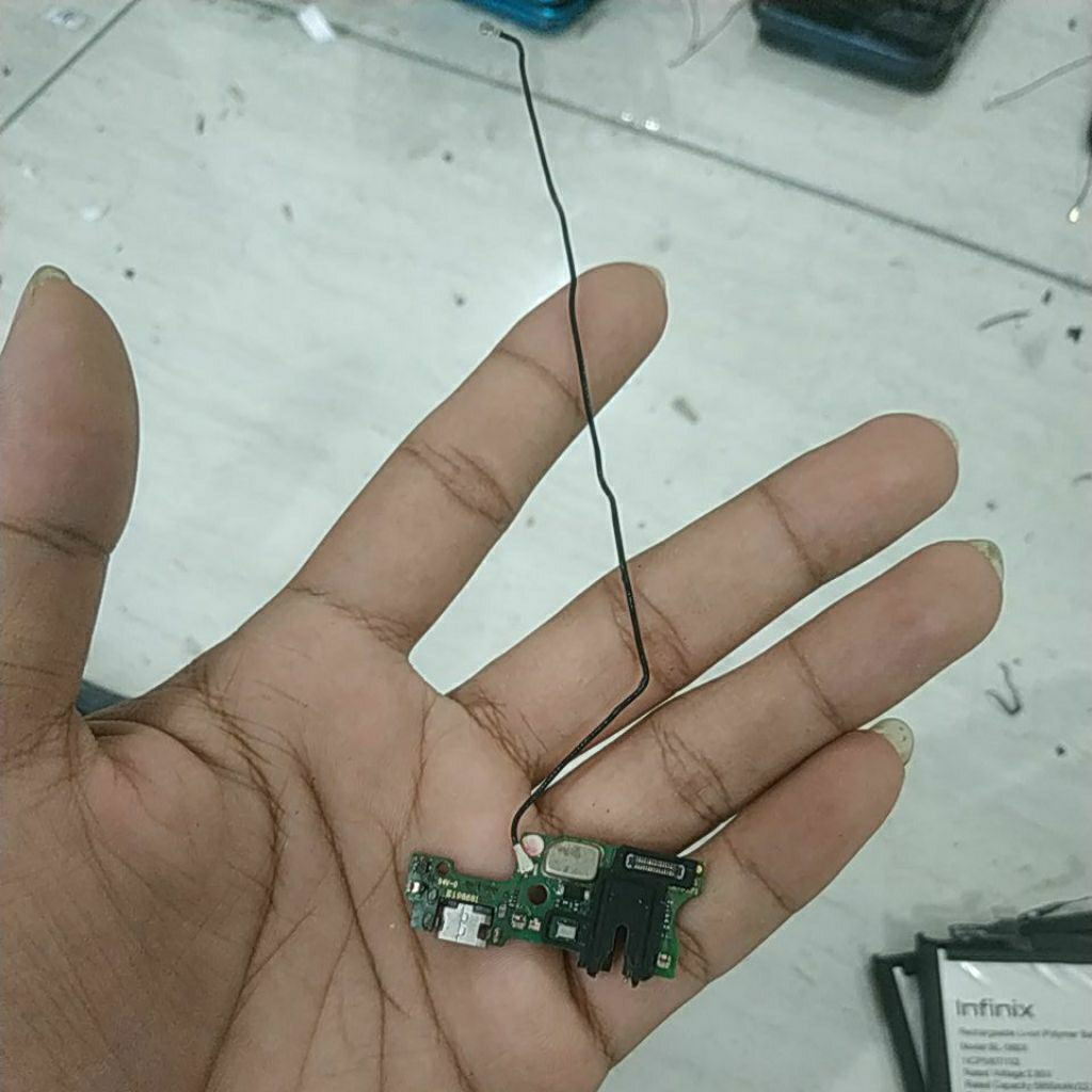 board cas plus kabel antena bekas Infinix hot 10s