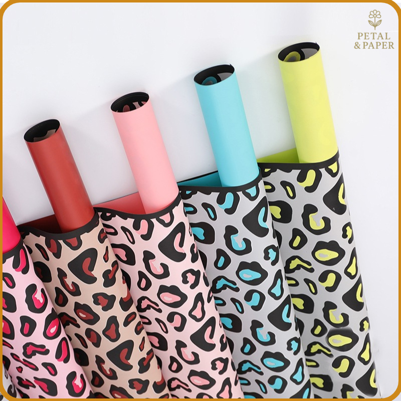 

20 LEMBAR Flower wrapping motif macan tutul leopard skin Kertas buket bunga KB6100 copy