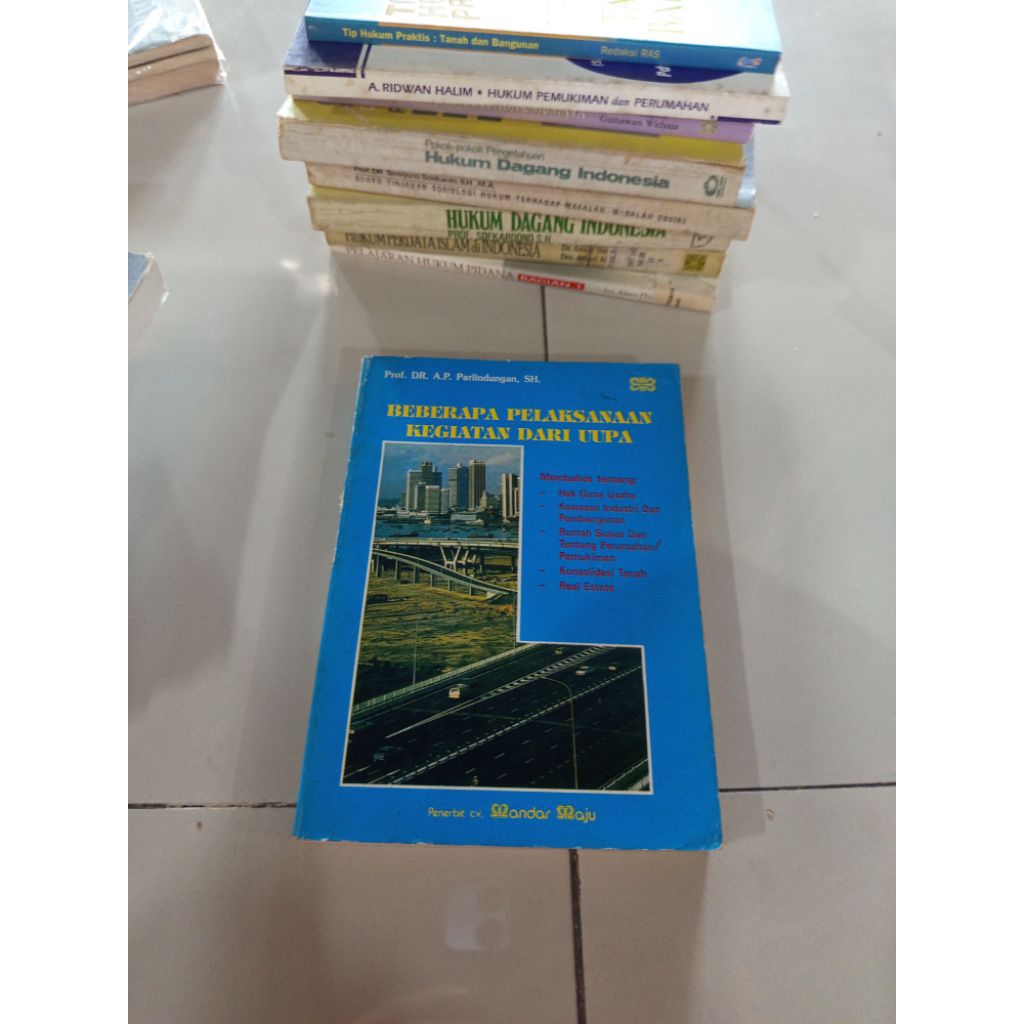 buku original - beberapa pelaksanaan kegiatan dari UUPA oleh Parlindungan
