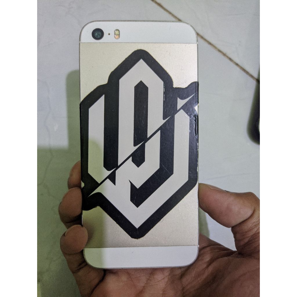 mesin iphone 5s 16gb all operator normal icloud siap reset