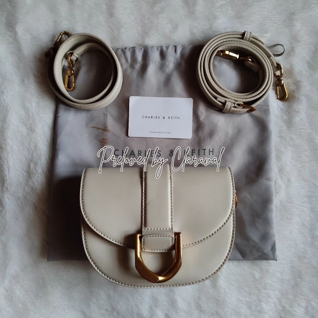 Tas Charles and Keith Mini Gabine Saddle Bag Preloved / Tas Charles & Keith Preloved / CK Gabine Bag