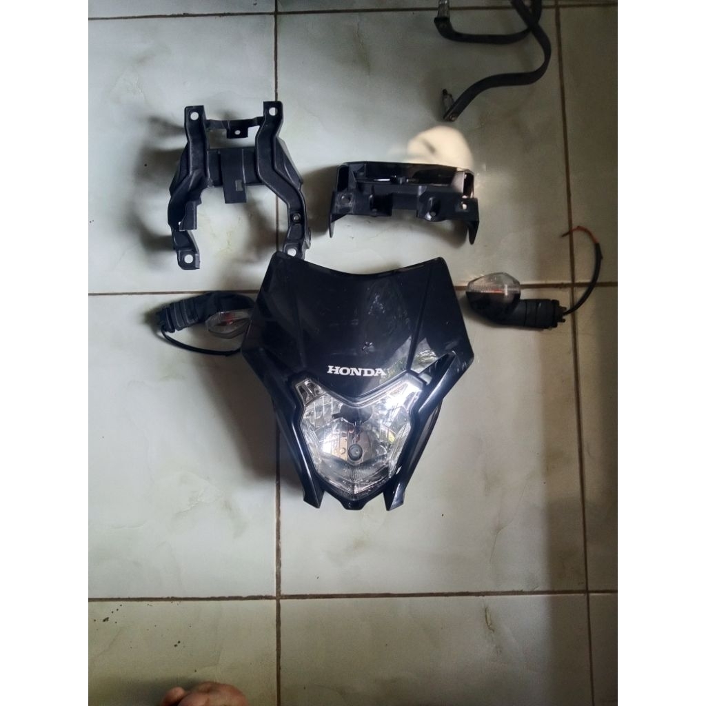 headlamp batok lampu  crf 150L ori copotan