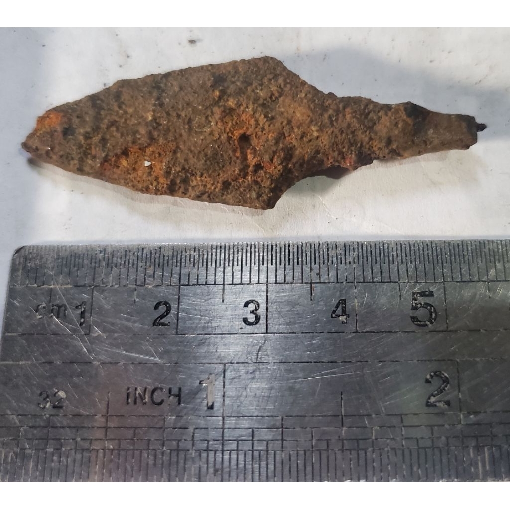 1 biji besi sesuai gambar kuno temuan sungai