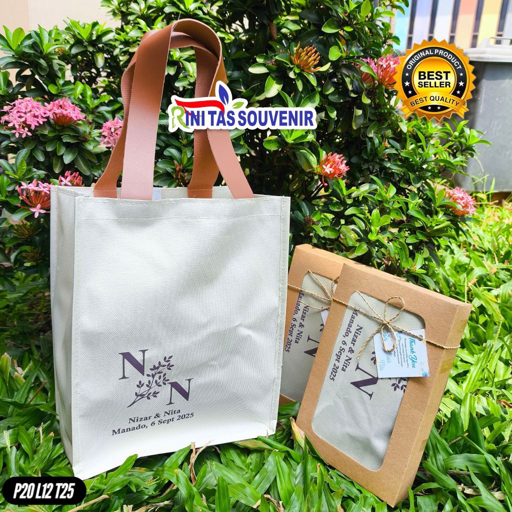 

Tas Sovenir Pernikahan Tas Polyester Sablon Souvenir Pernikahan Custom