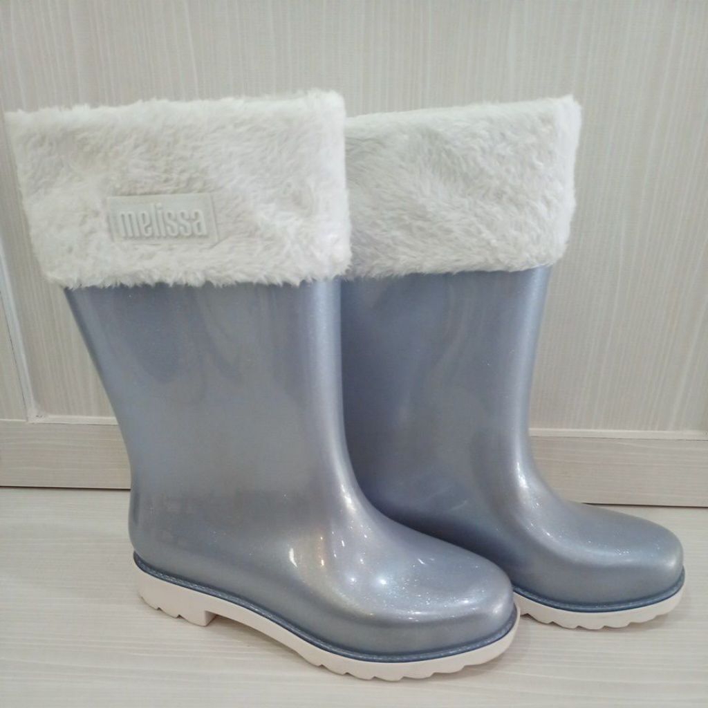 Preloved Sepatu Boot Anak M3li55a