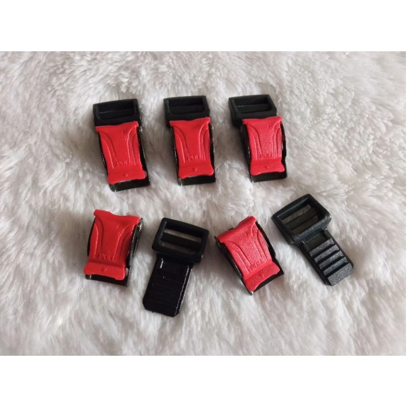 Geper helm buaya - klik pengunci helm