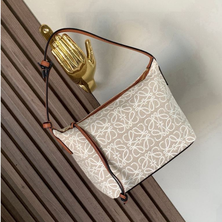 Tas wanita model cubi kecil motif kain tenun kombinasi kulit elegan, desain ringan kapasitas besar b