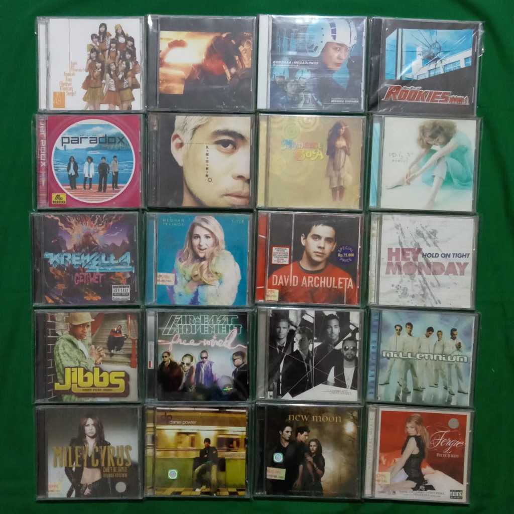 [USED ITEMS] CD Original - Worldwide Part 2 - JKT48 - AKB48 - Paradox - BoA - Krewella - Meghan Trai