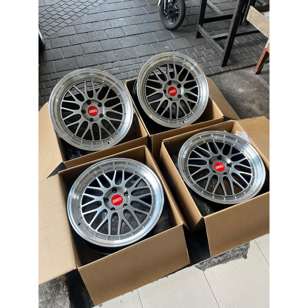 Velg BBS LM Ring 19 Supercopy. Lebar 8.5. Et 40. Pcd 5x120. For BMW E46, E90, F30, BYD Seal
