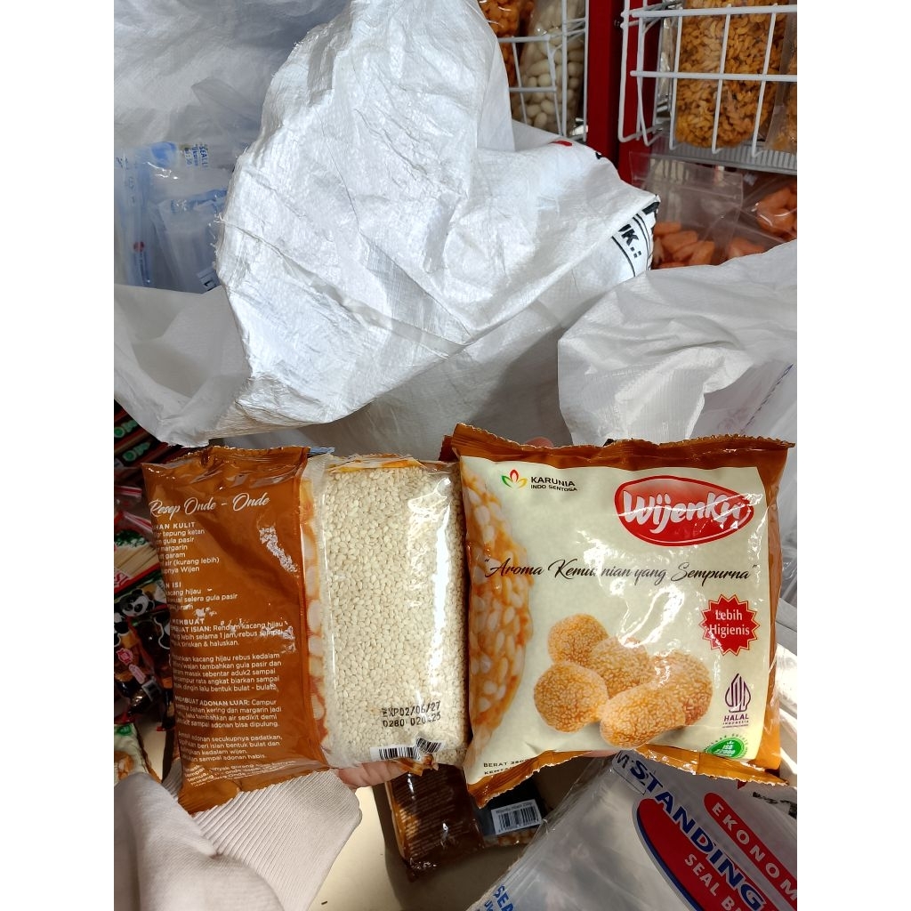 

biji wijen untuk toping onde onde