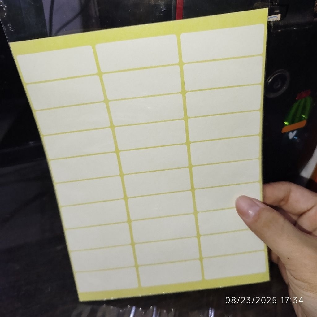 

Stiker label 18x50mm (1 keping isi 30 label)