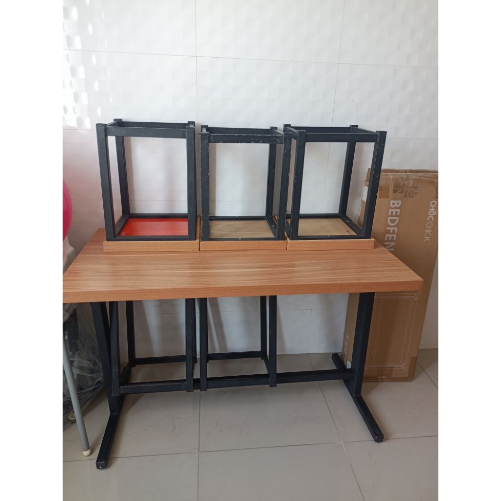 Meja Resto Holo Besi Tiplek Hpl Bekas