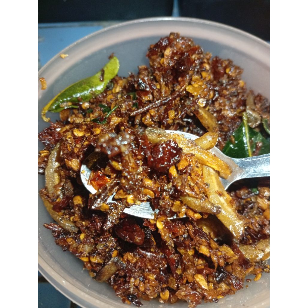 

Sambal Teri Kering Tabur Mini 5gr | Sambal Daun Jeruk Homemade Pedas Gurih Praktis