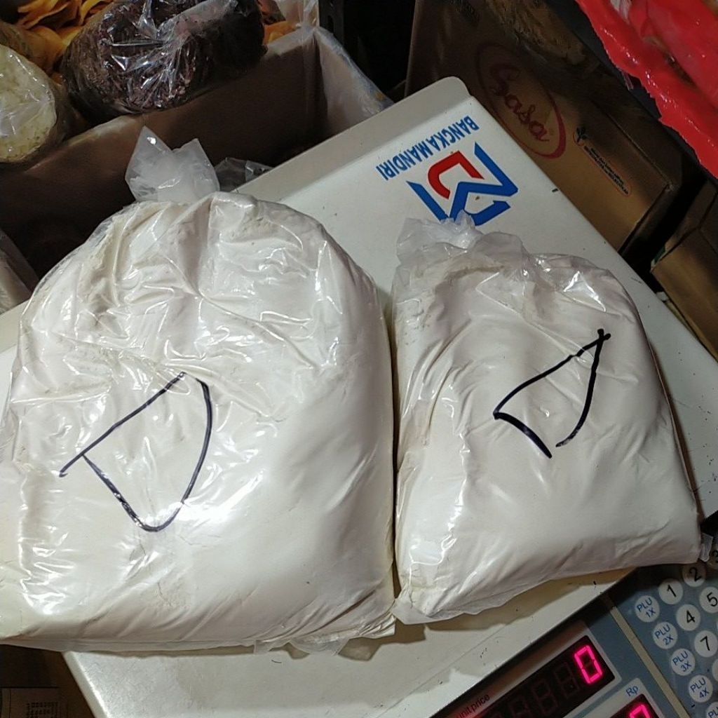 

tepung terigu segitiga biru curah Bogasari