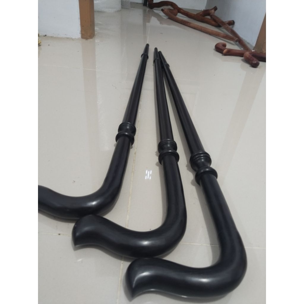 tongkat jalan kayu galih kelor hitam