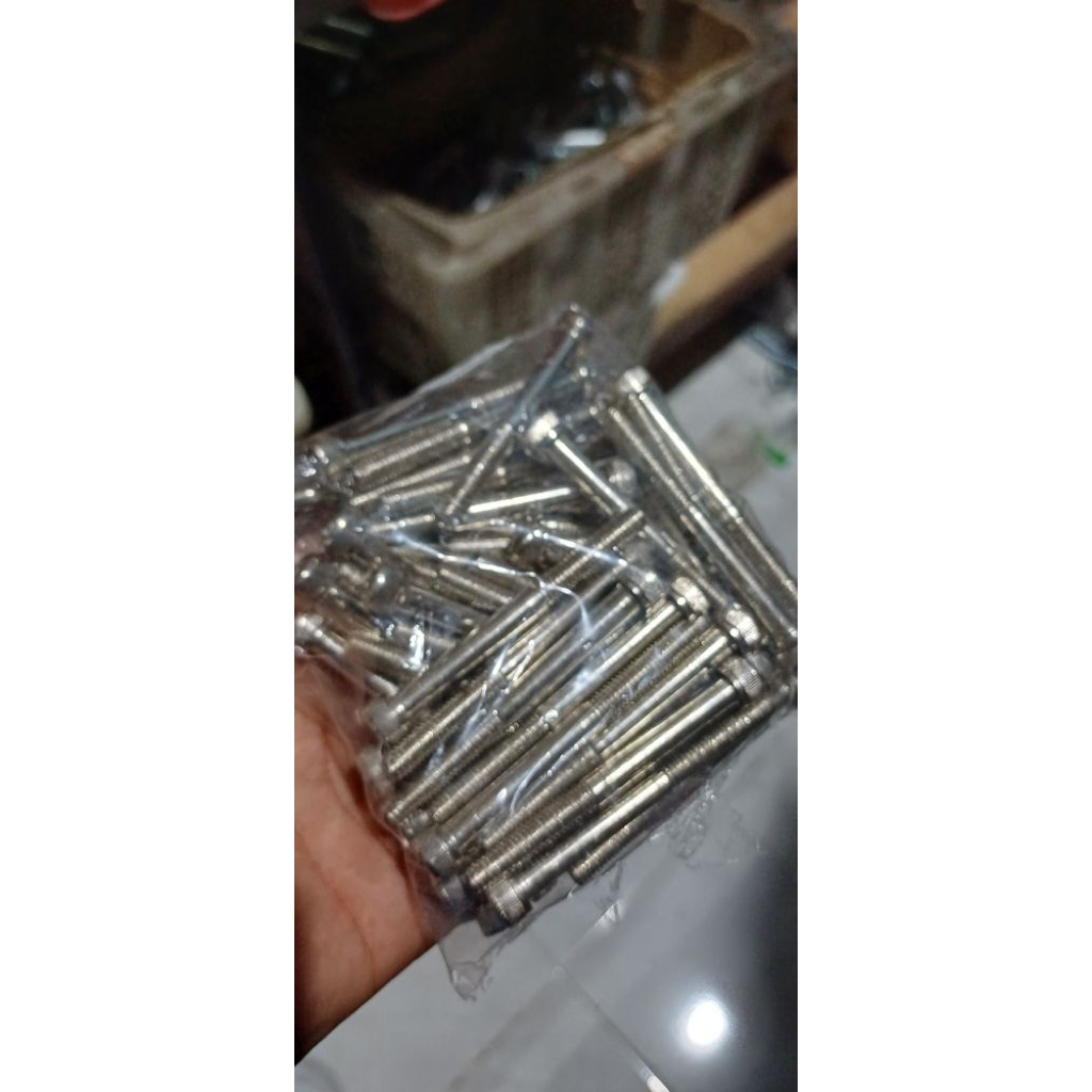 baut L nikel croom 6x60 baut 10 panjang 6cm