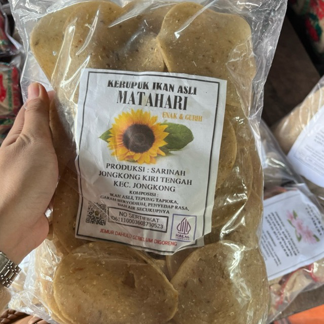 

Kerupuk Ikan Kering Matahari Besar 1kg Kapuas Hulu