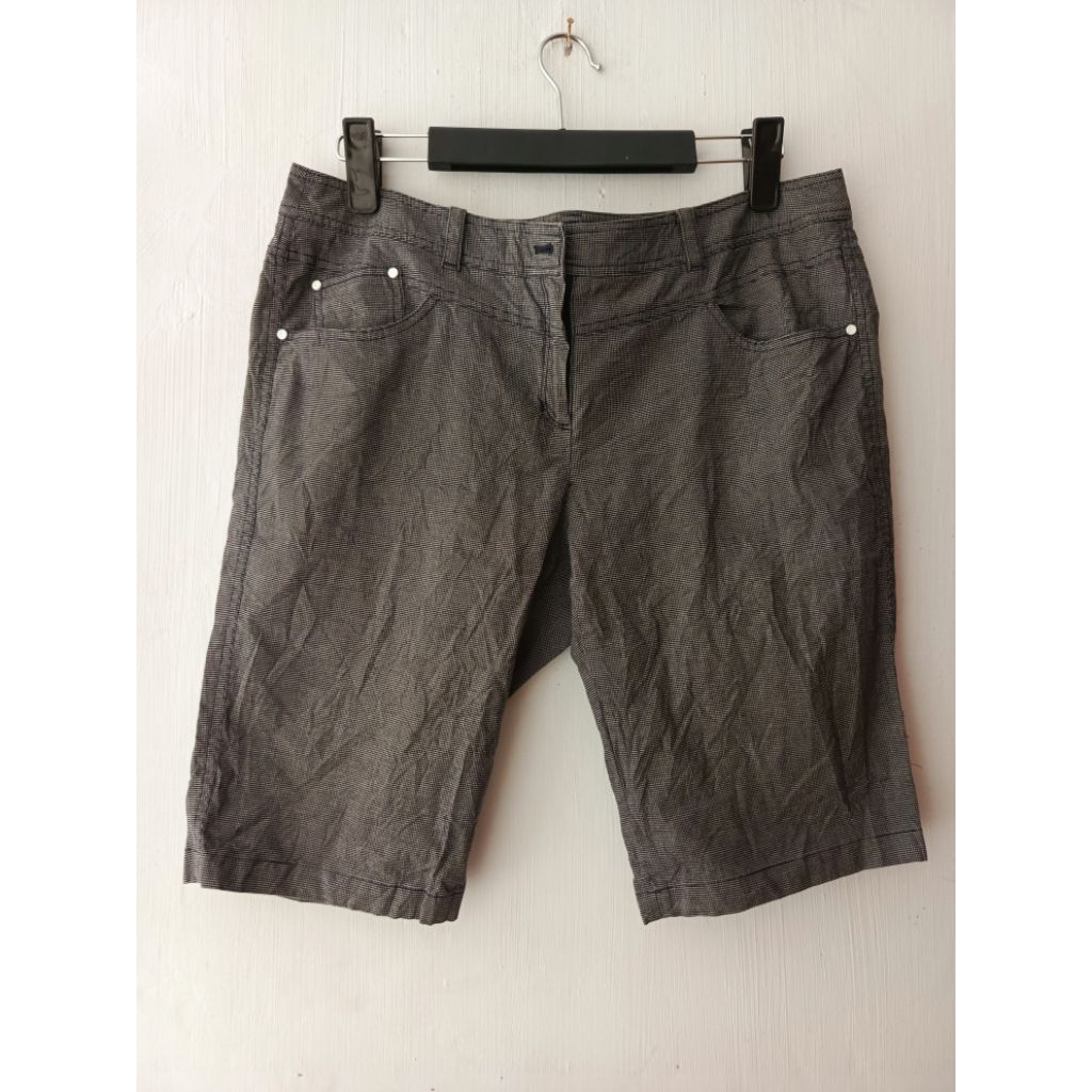 ELEGANCE SPORTS Paris Celana Pendek Tartan Size 34
