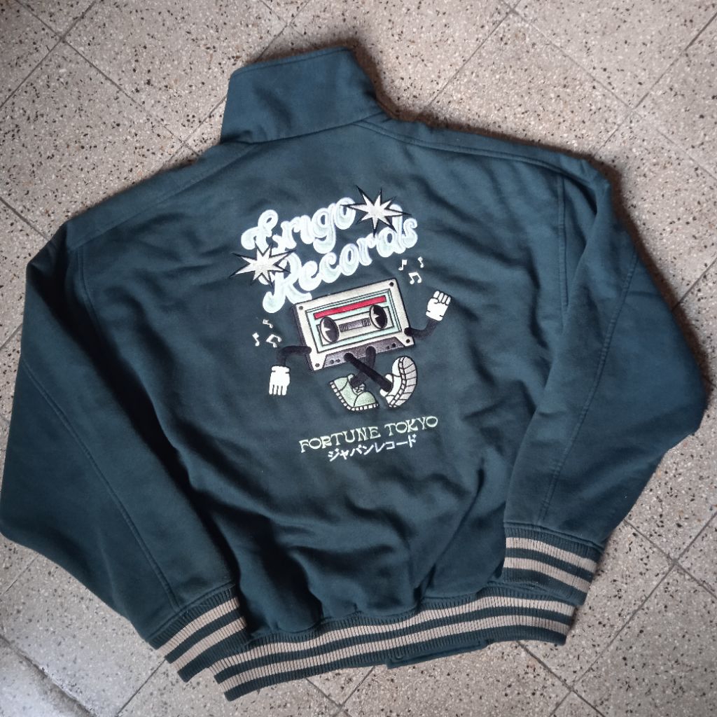 Jaket Varsity Erigo JKT48 Gracia