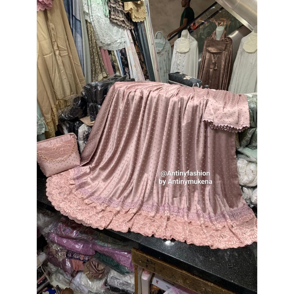 Mukena Sutra uragiri silk premium/ mukena Rubiah / mukena uragiri/ mukena sutra silk premium/