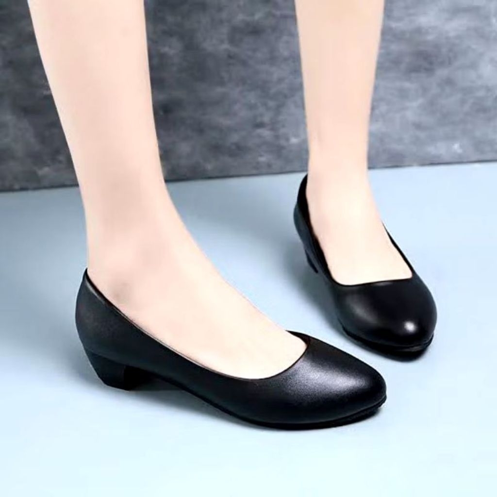 Amore 030 Sepatu Pantofel Wanita 3Cm Hitam Polos Sepatu kerja wanita