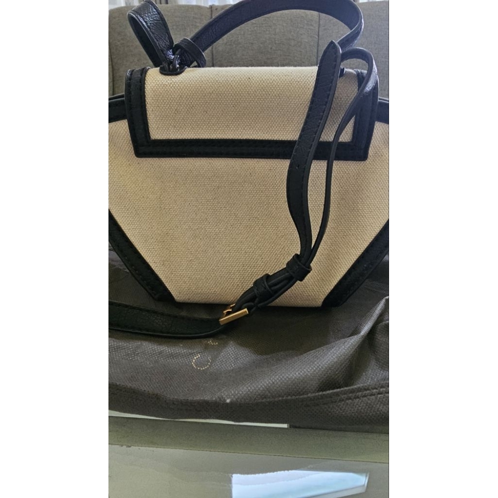 tas charles and keith