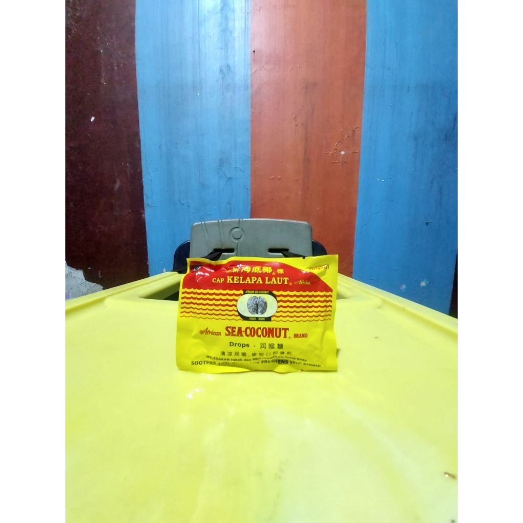 

Permen Sea Coconut (6 pieces) Permen Cap Kelapa Laut