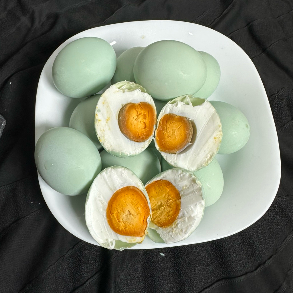 

Telur asin isi 10 & 6 size Besar free pengemasan seperti gambar