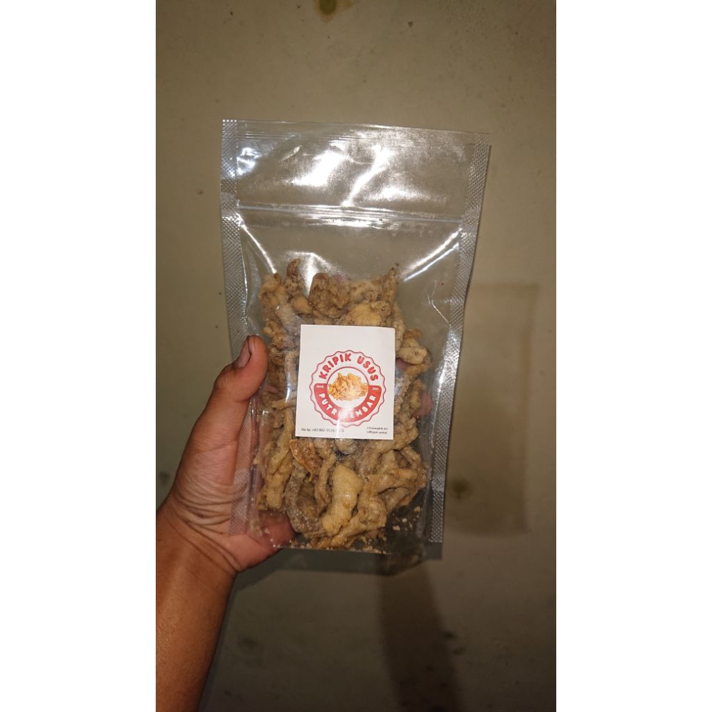 

kripik cakar ayam spesial dan kripik usus