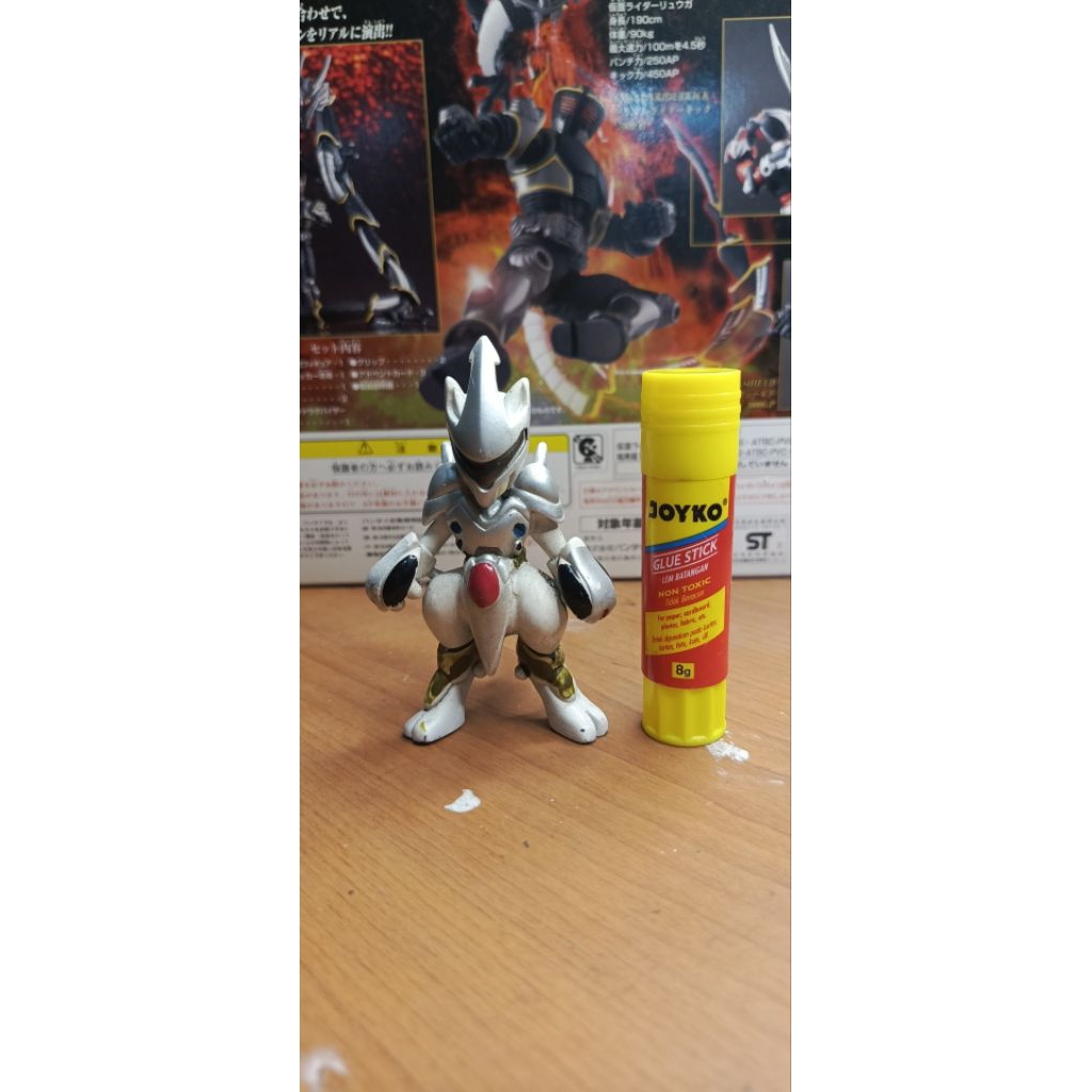 POKEMON ARMORED MEWTWO