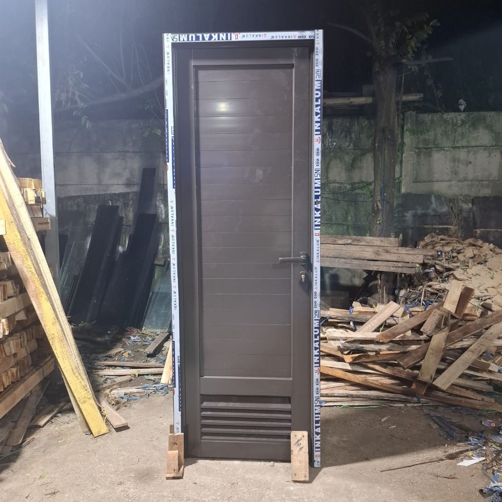 pintu aluminium + jalusi / pintu kamar mandi pliss kusen dan kunci handle L80 x T 210