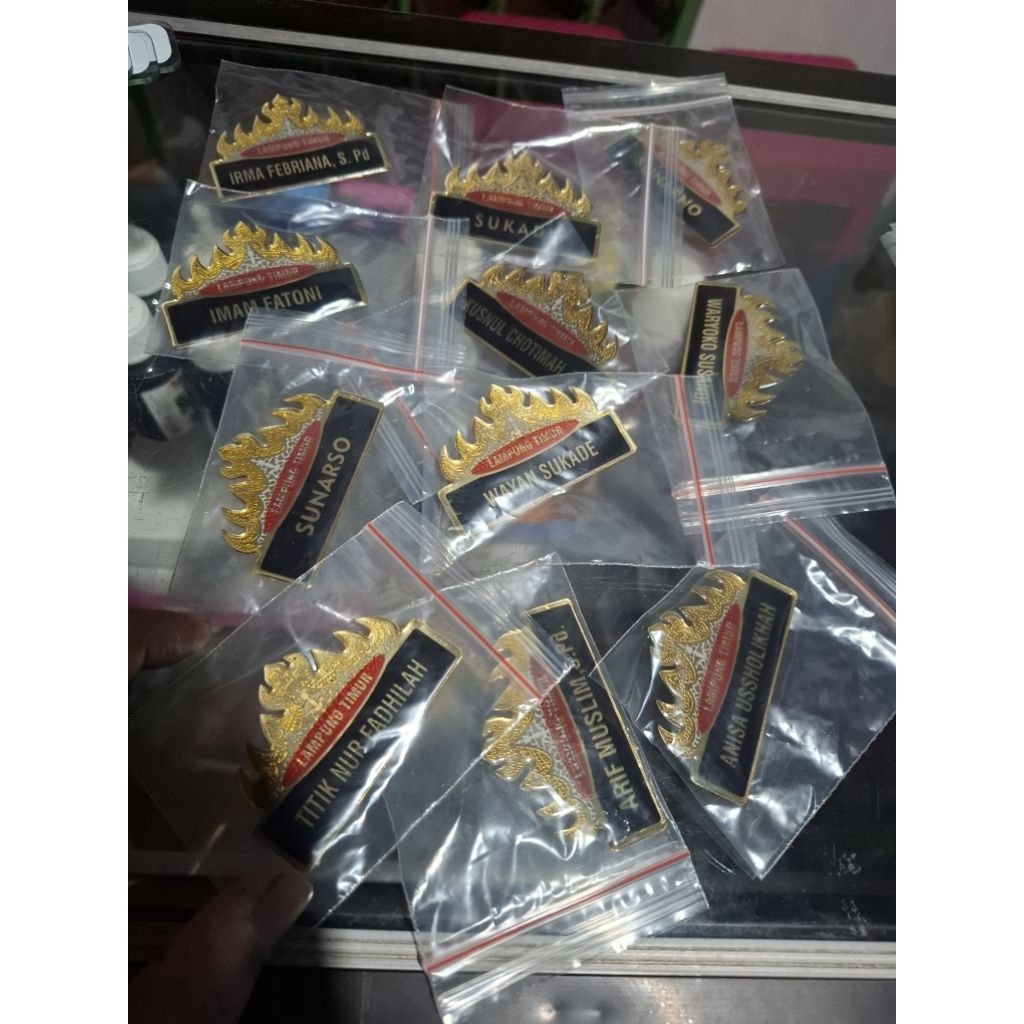 

name tagg card + lanyard custom