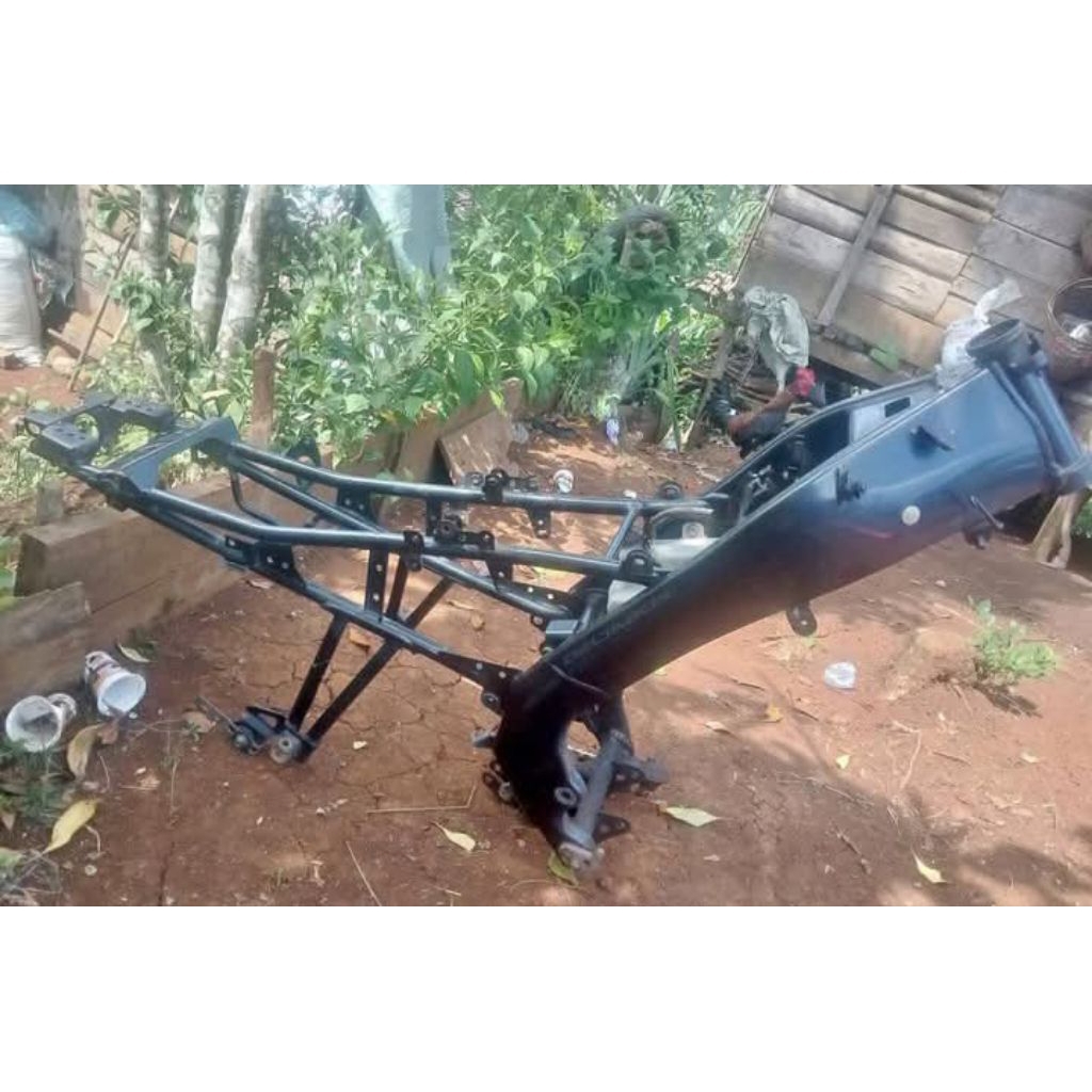 rangka Yamaha Vixion old 2008/2014/barang asli original copotan masih bagus,,